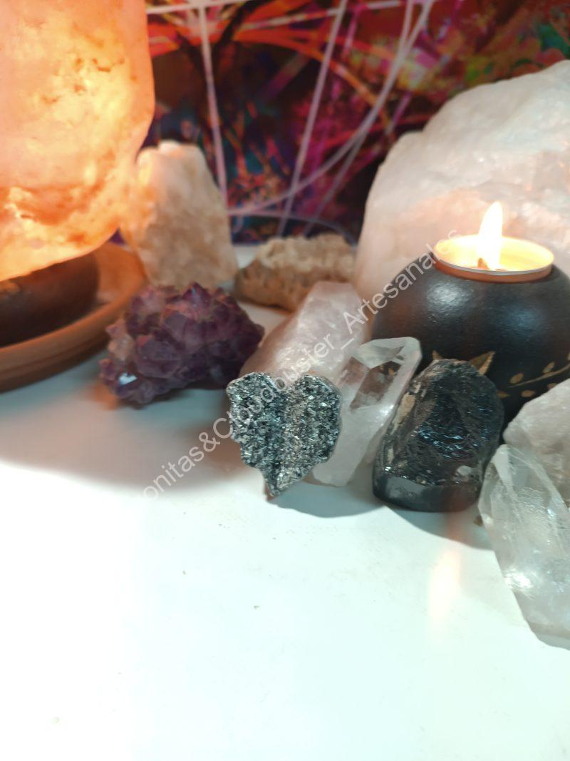 Orgonita Artesanal / Electronite Hoja Corazón decorativa - Imagen 2