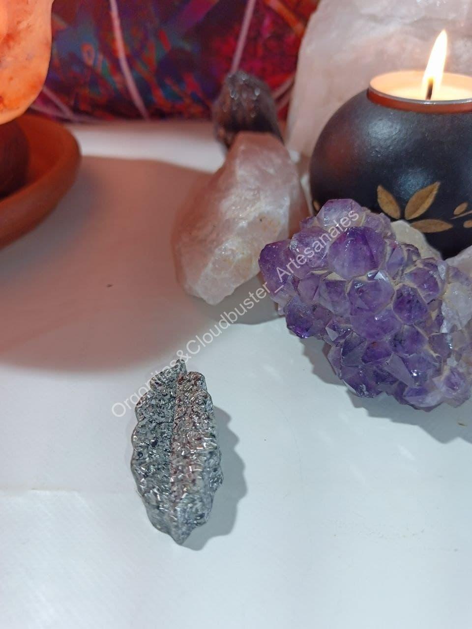 Orgonita Artesanal / Electronite Hoja Alargada decorativa con Picos - Imagen 2