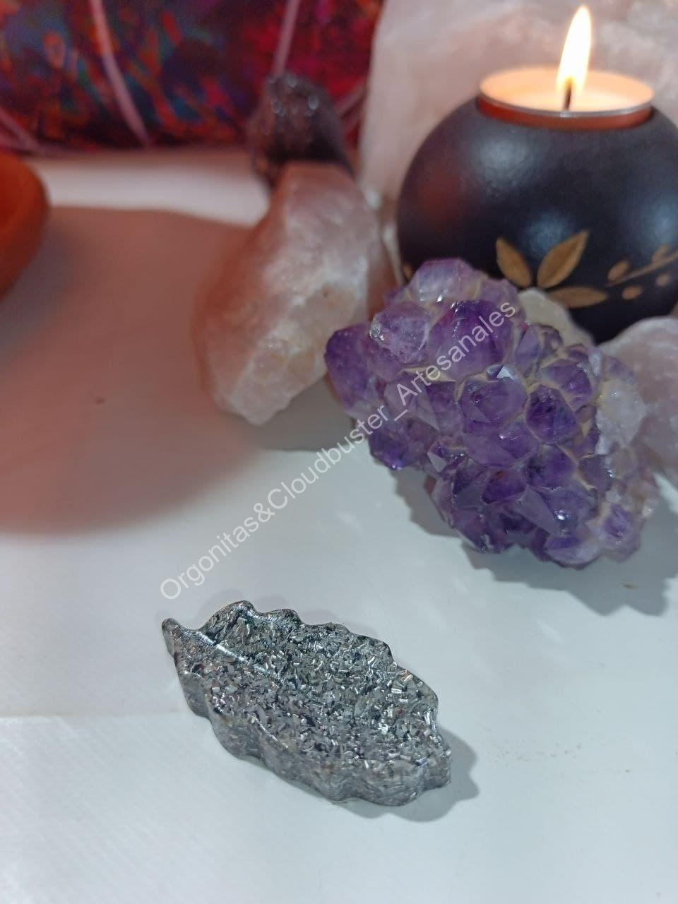 Orgonita Artesanal / Electronite Hoja Alargada decorativa con Picos