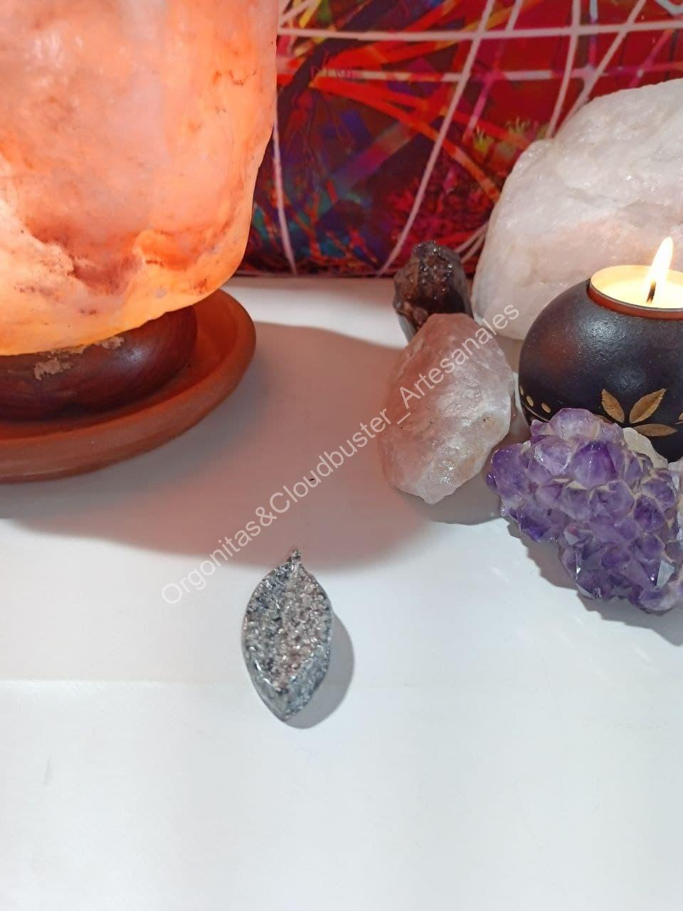 Orgonita Artesanal / Electronite Hoja Alargada decorativa punta - Imagen 3