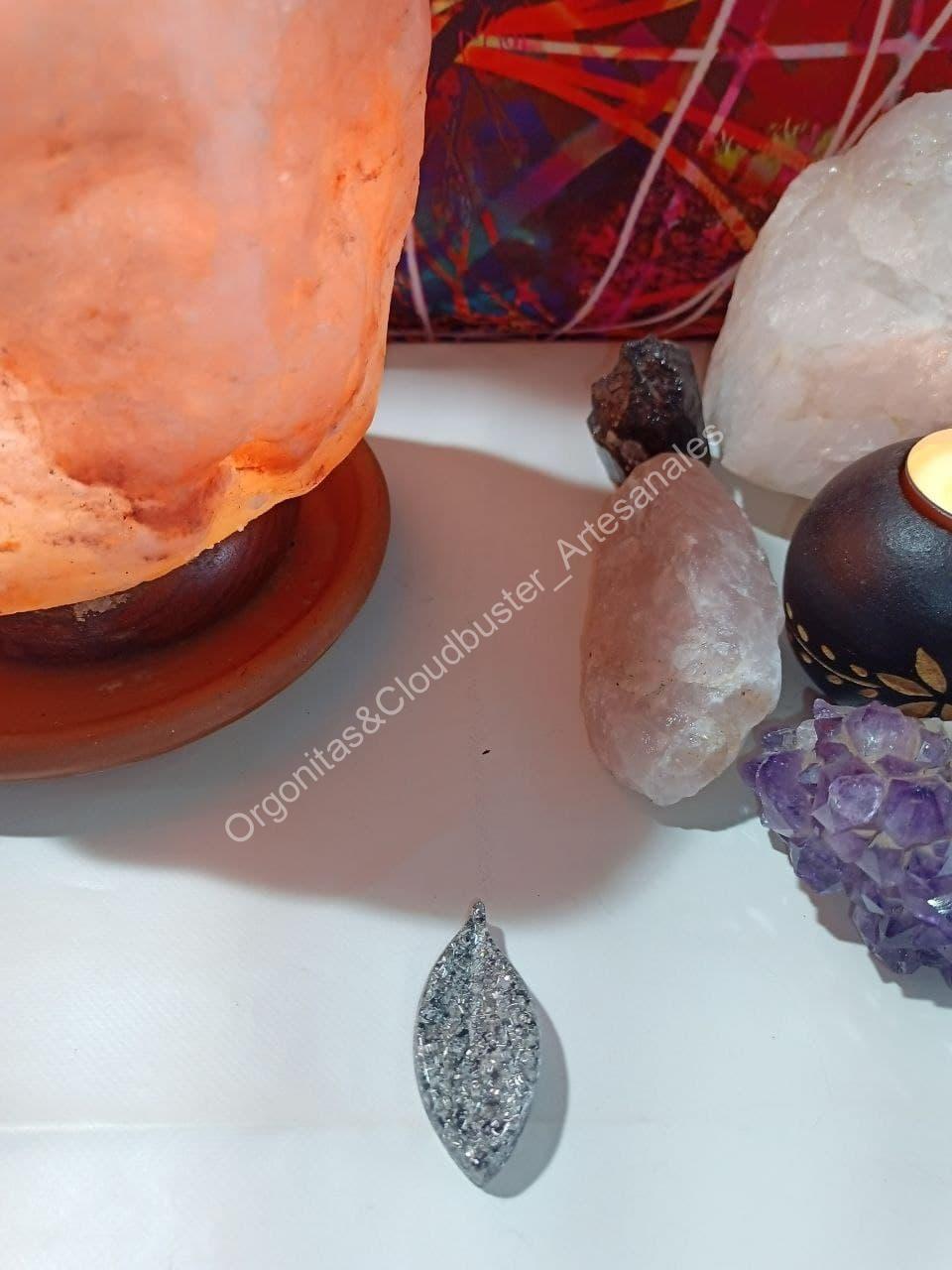 Orgonita Artesanal / Electronite Hoja Alargada decorativa punta - Imagen 2