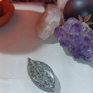 Orgonita Artesanal / Electronite Hoja Alargada decorativa punta