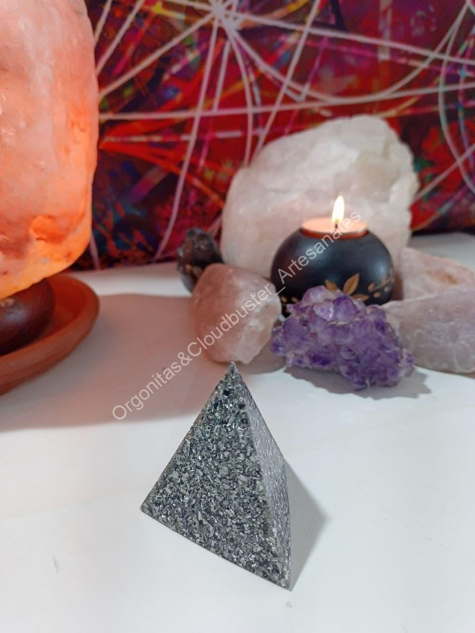 Orgonita / Electronite Pirámide Pequeña 3 lados