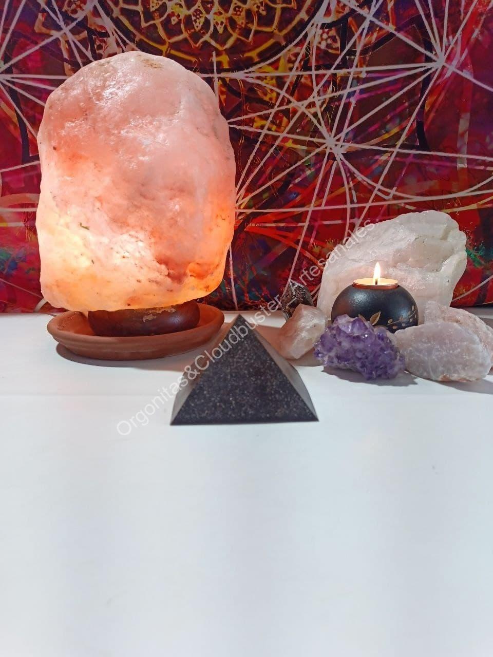 Orgonita Artesanal VIRUTA DE HIERRO Pirámide Grande 4 lados - Imagen 3