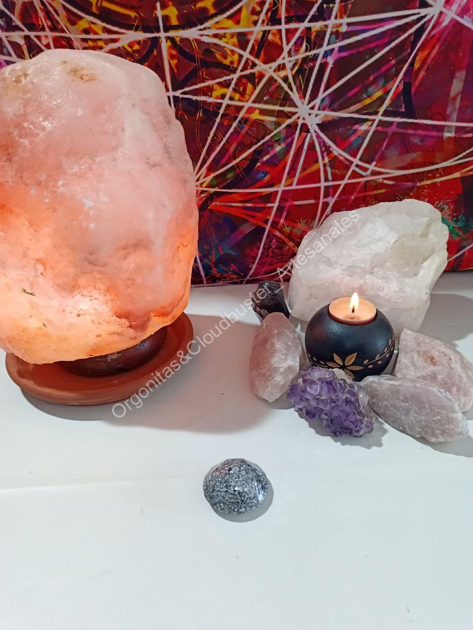 Orgonita Artesanal / Electronite Pirámide diamante pequeña - Imagen 3