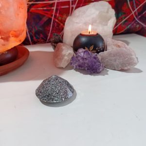 Orgonita Artesanal / Electronite Pirámide formato Diamante mediana