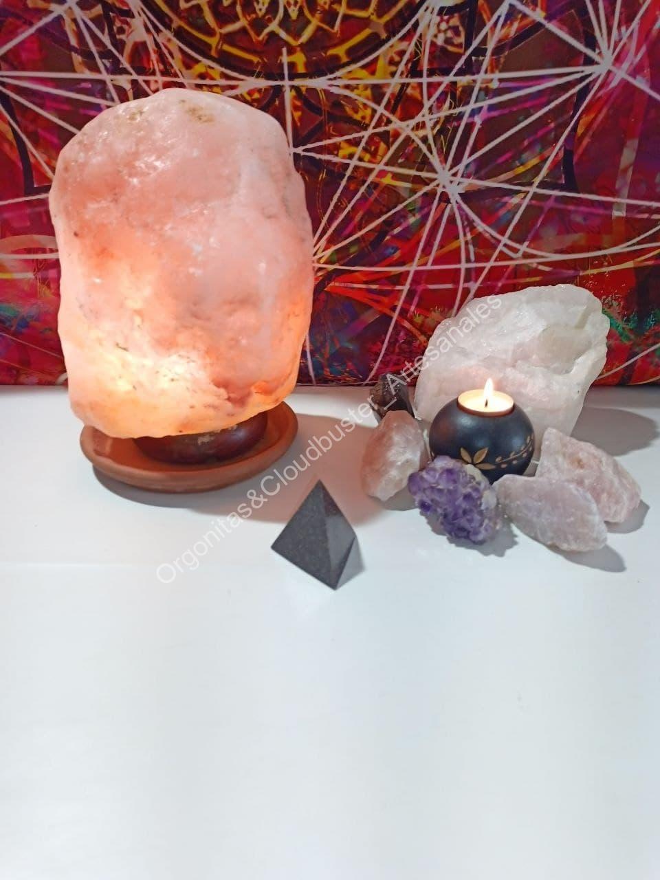 Orgonita Artesanal VIRUTA DE HIERRO Pirámide 3 lados - Imagen 2