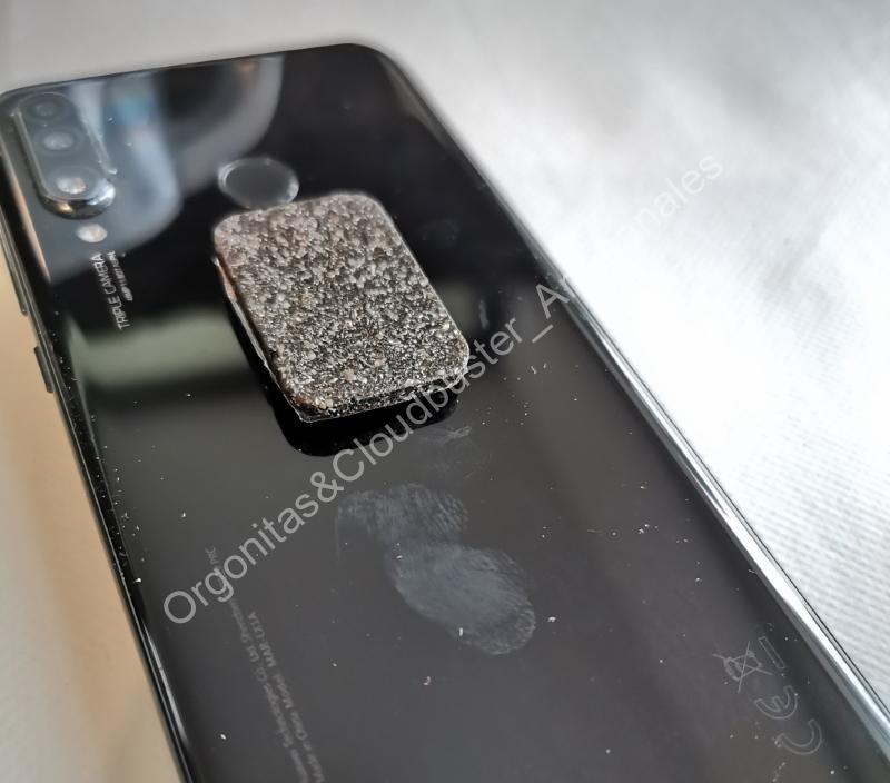 Protectores Artesanales para MÓVIL de Magnetita y viruta de hierro pequeña forma rectangular - Imagen 7