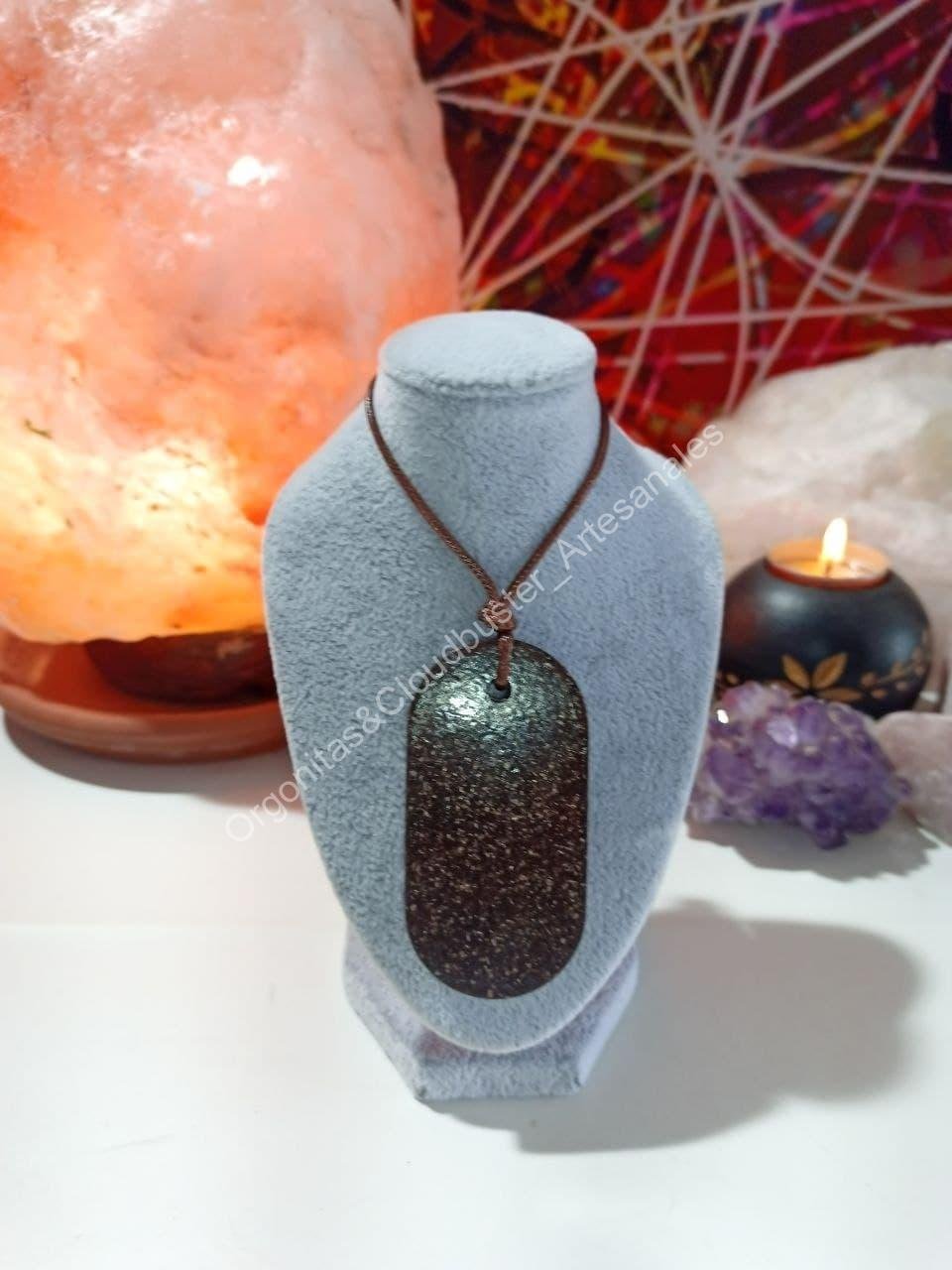 Orgonita Artesanal VIRUTA PEQUEÑA DE HIERRO colgante Chapa Militar - Imagen 3