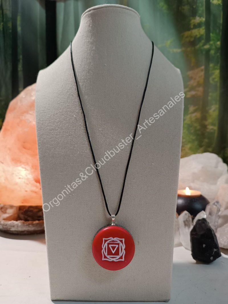 Orgonita Artesanal / Electronite Colgante o llavero Chakra Raiz formato Semicírculo