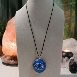 Orgonita Artesanal / Electronite Colgante o llavero Chakra Tercer Ojo formato Semiesfera