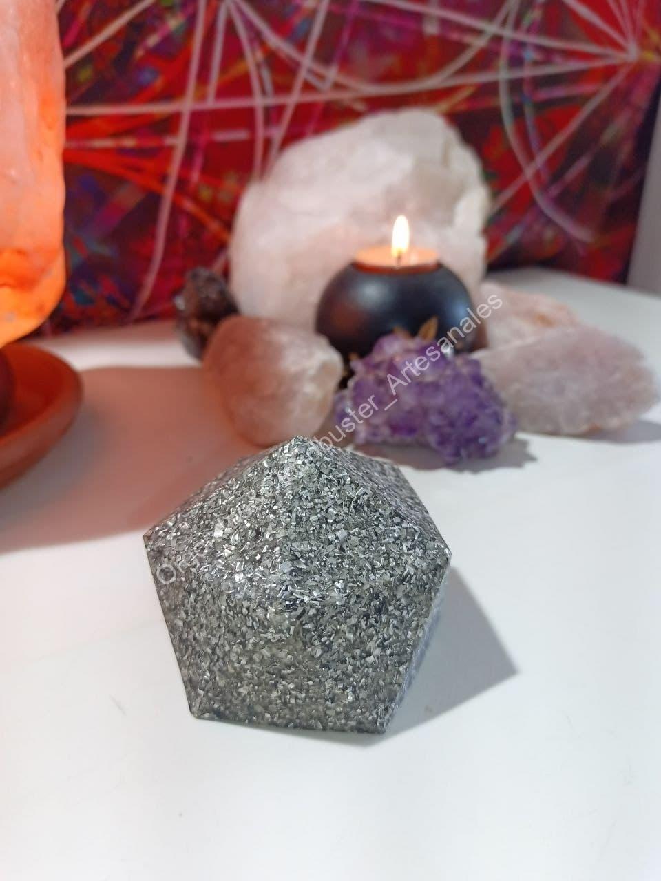 Orgonita Artesanal / Electronite Pirámide Facetada