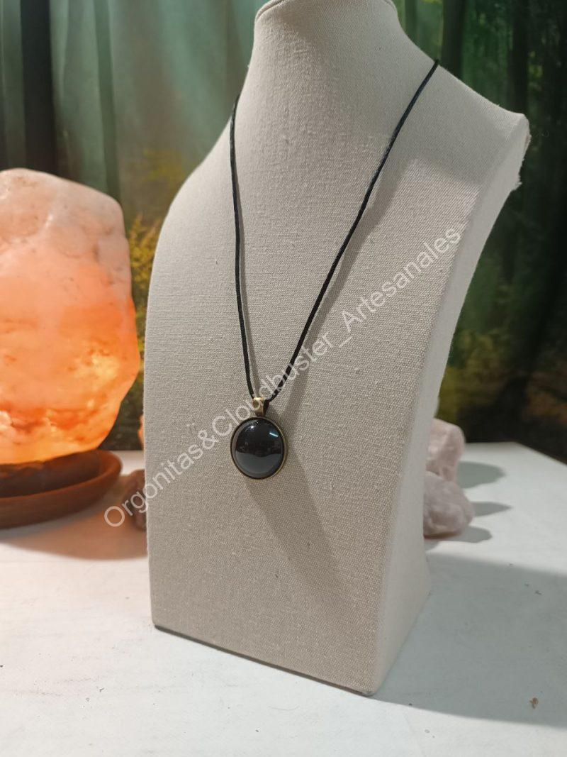 Colgante de Shungita y cordón de seda - Imagen 4