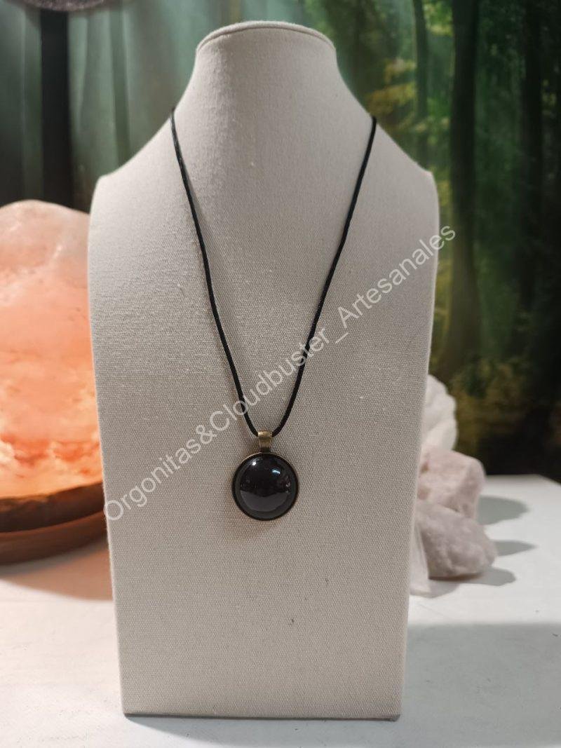 Colgante de Shungita y cordón de seda - Imagen 3