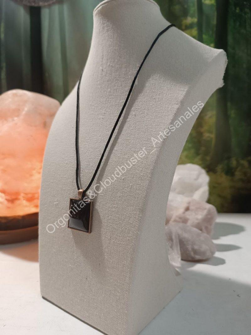 Colgante de Shungita y cordón de seda - Imagen 5