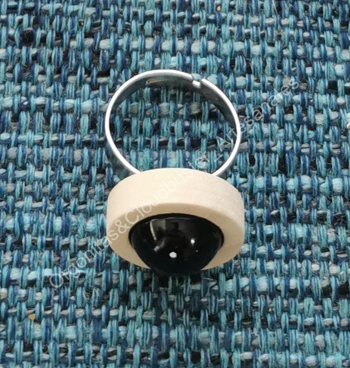 Anillo Artesanal de Shungita y madera 2 colores - Imagen 2