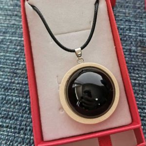 Colgante Artesanal de Shungita y madera 2 colores