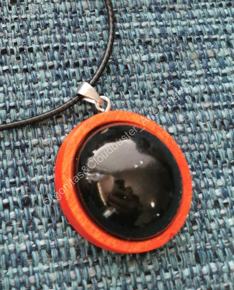 Colgante Artesanal de Shungita y madera 2 colores - Imagen 3