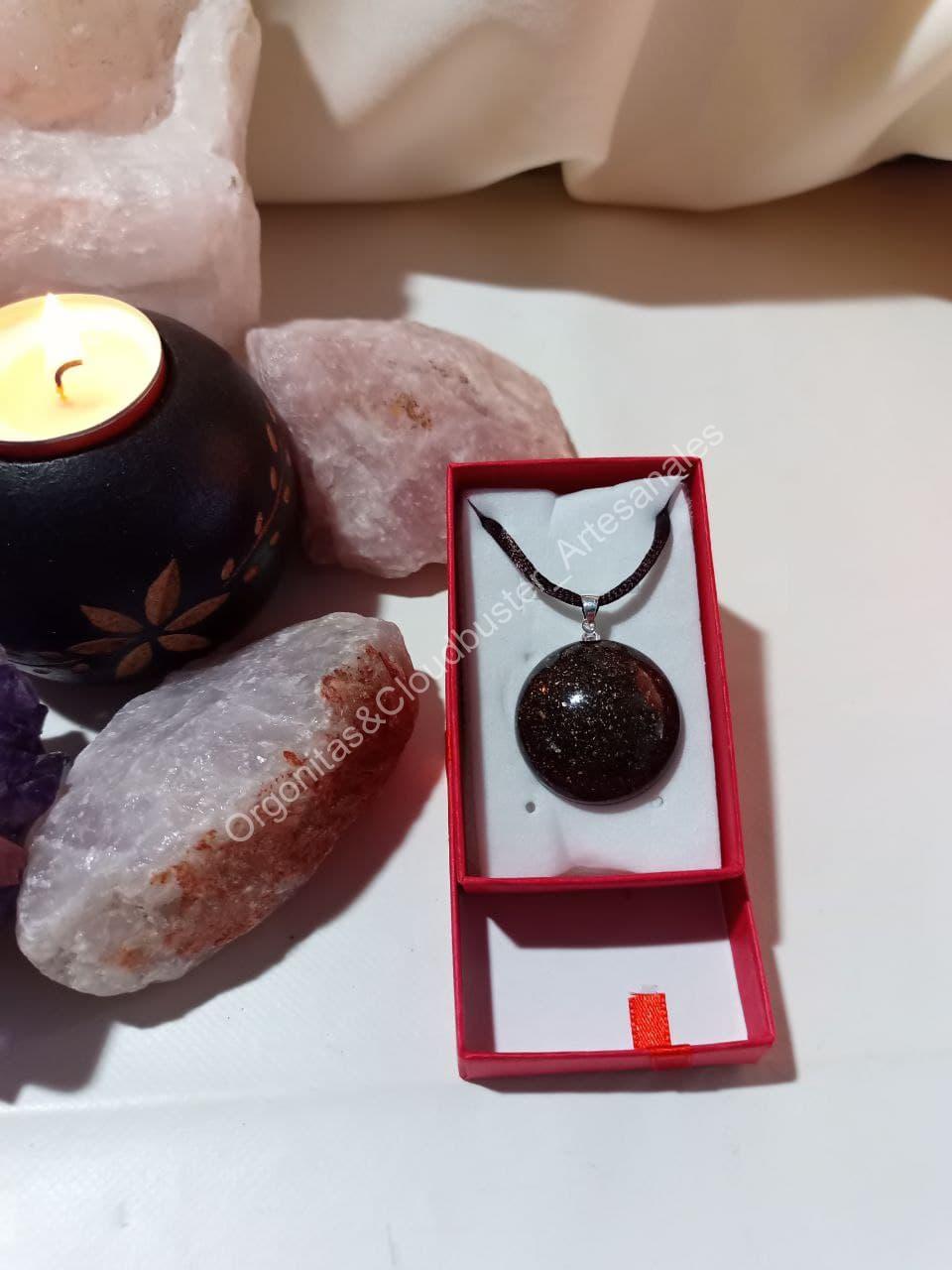 Orgonita Artesanal VIRUTA PEQUEÑA DE HIERRO colgante Semicírculo Grande - Imagen 4