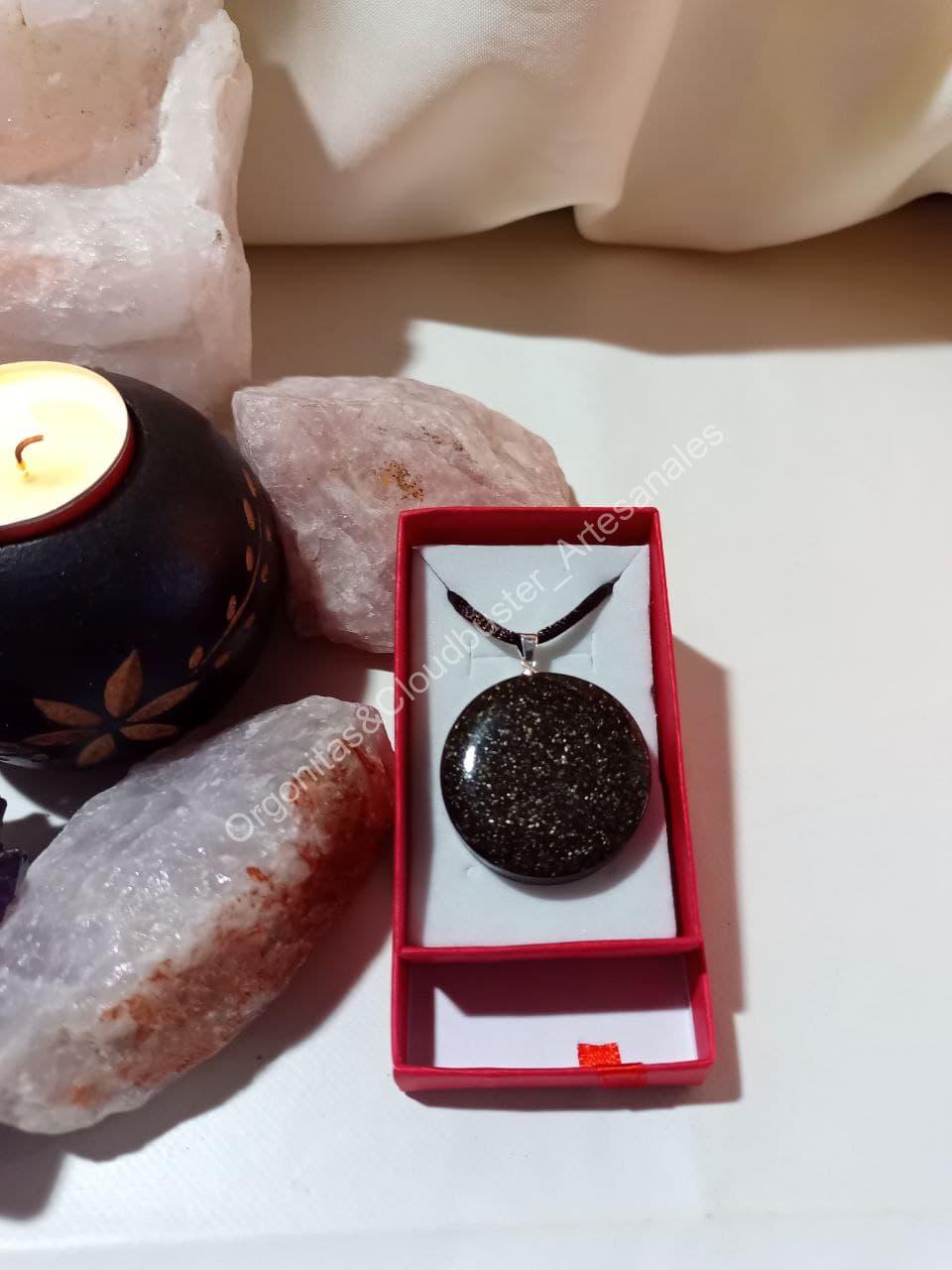 Orgonita Artesanal VIRUTA PEQUEÑA DE HIERRO colgante Círculo - Imagen 4