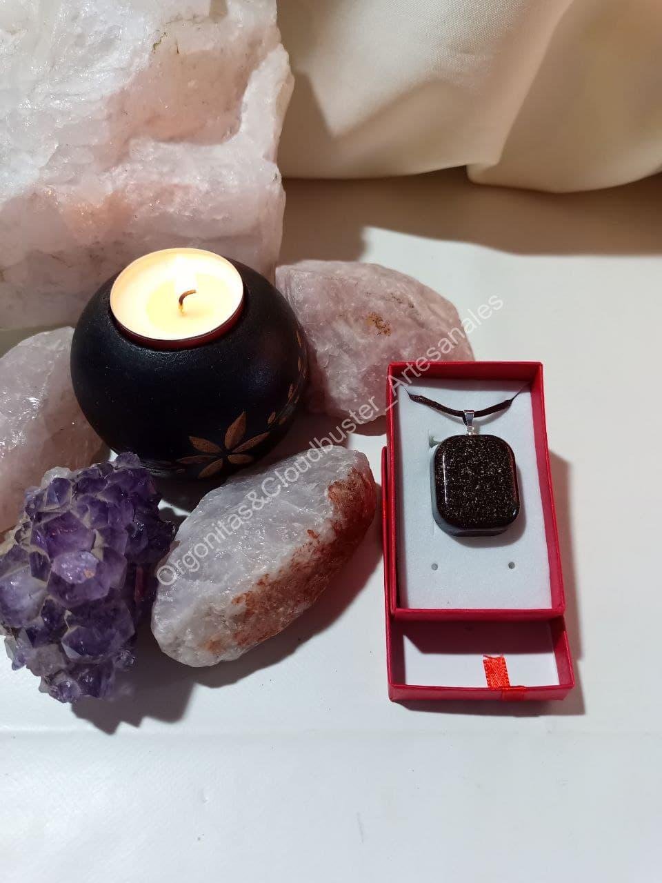 Orgonita Artesanal VIRUTA PEQUEÑA DE HIERRO colgante Cuadrado - Imagen 4