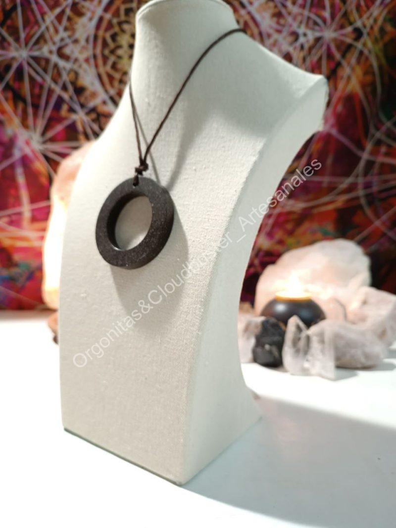 Orgonita Artesanal VIRUTA PEQUEÑA DE HIERRO colgante Aro Grande - Imagen 3