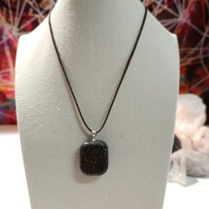 Orgonita Artesanal VIRUTA PEQUEÑA DE HIERRO colgante Cuadrado