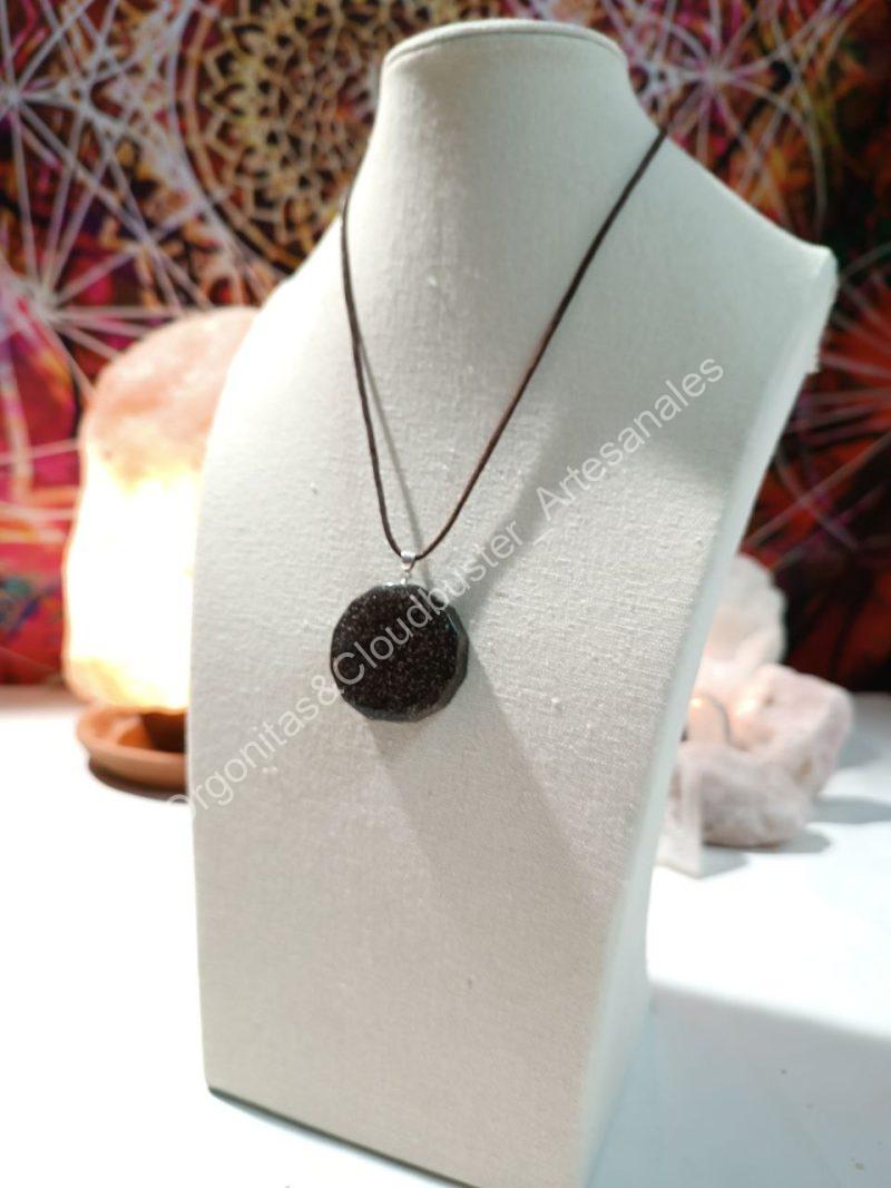 Orgonita Artesanal VIRUTA PEQUEÑA DE HIERRO colgante Dodecágono - Imagen 3