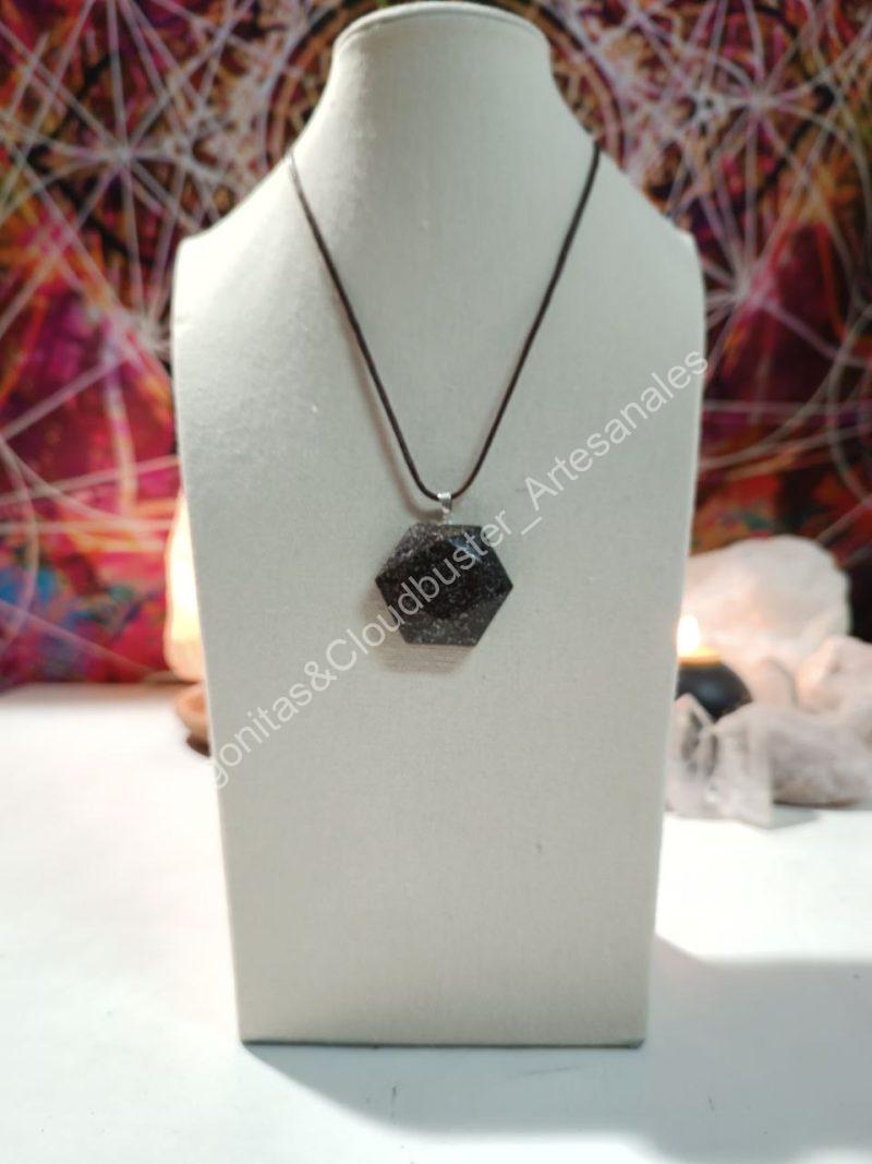 Orgonita Artesanal VIRUTA PEQUEÑA DE HIERRO colgante Hexágono - Imagen 2