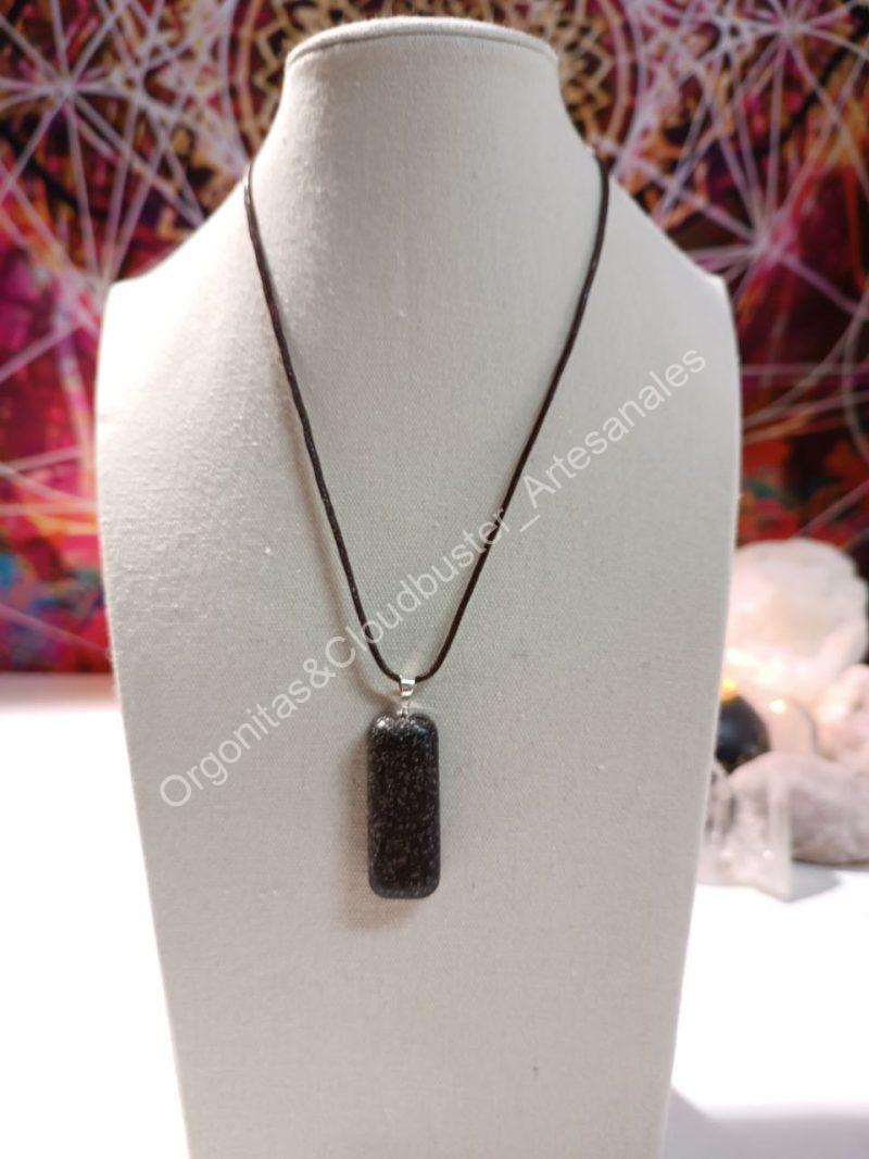 Orgonita Artesanal VIRUTA PEQUEÑA DE HIERRO colgante Rectángulo Pequeño - Imagen 2