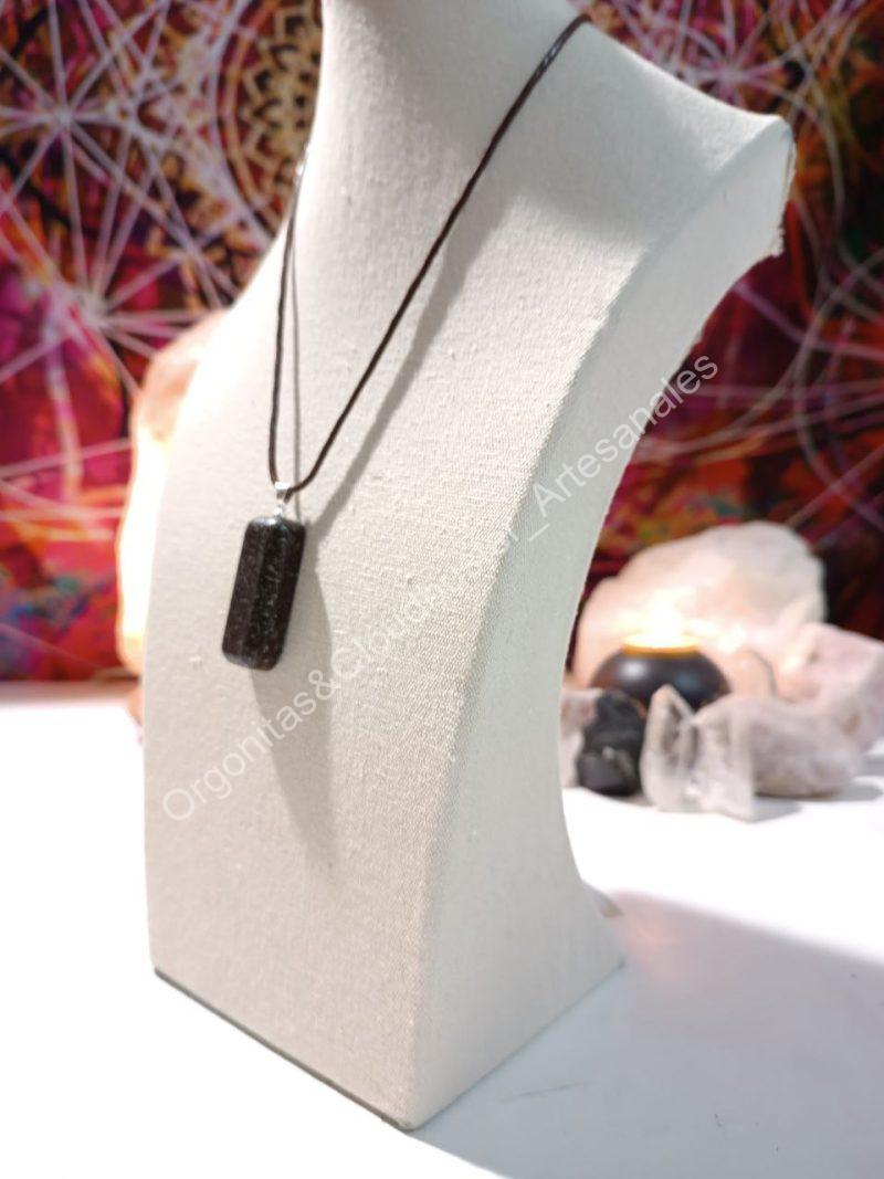 Orgonita Artesanal VIRUTA PEQUEÑA DE HIERRO colgante Rectángulo Pequeño - Imagen 3