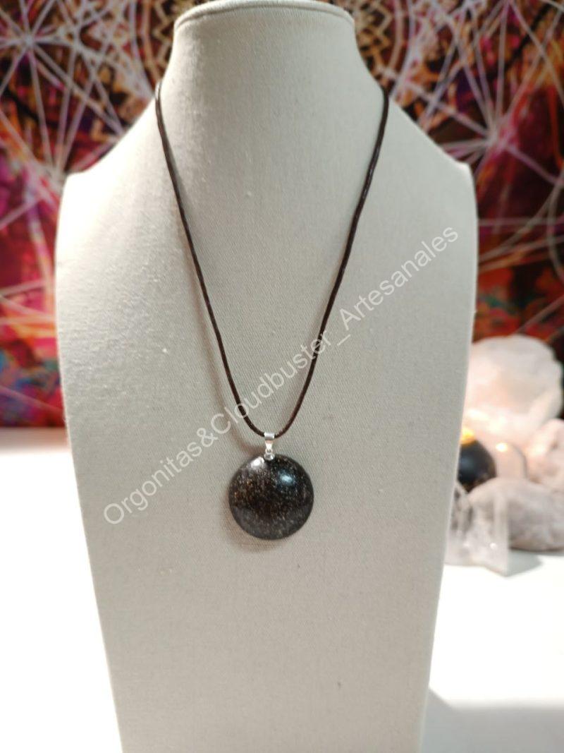 Orgonita Artesanal VIRUTA PEQUEÑA DE HIERRO colgante Semicírculo Pequeño