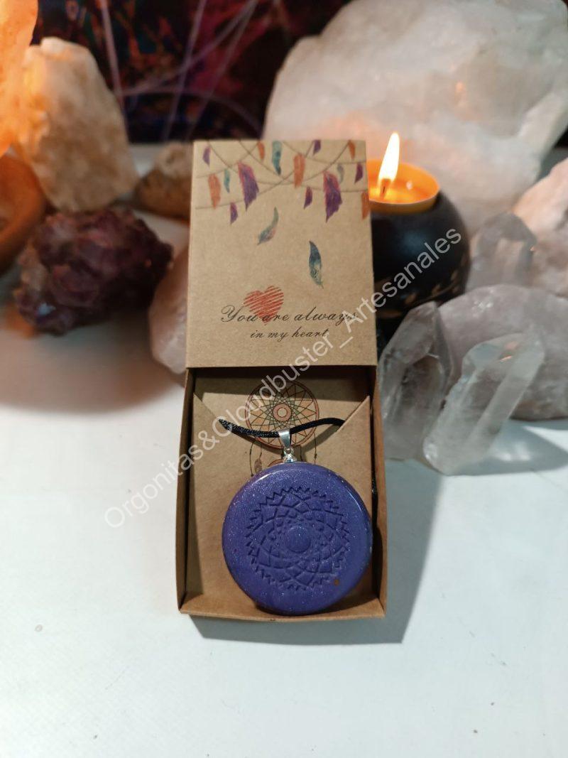 Orgonita Artesanal / Electronite Colgante o llavero Chakra Corona formato Semicirculo - Imagen 6