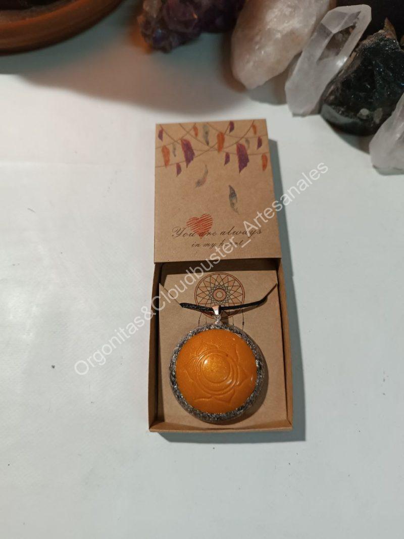 Orgonita Artesanal / Electronite Colgante o llavero Chakra Sacro formato Semiesfera - Imagen 5